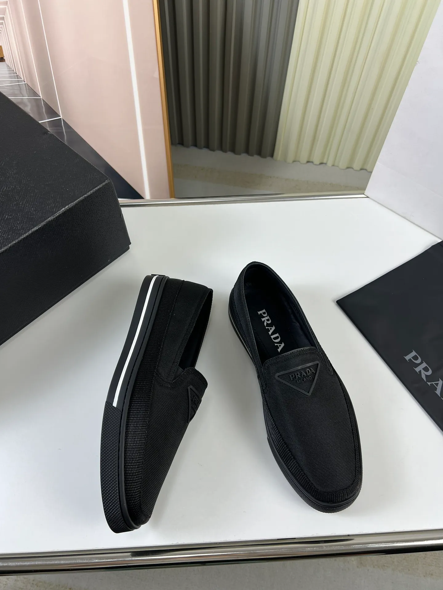 Men's shoes 💰540💰 [PRADA] Popular items in men's shoes counter, synchronized with the official website, fashionable slip-on slip-on shoes. High-quality shipment ✔️Original imported waterproof fabric + cowhide lining, 1🆚1 replica, original original outsole, 38-45 (45 customized, non-refundable)